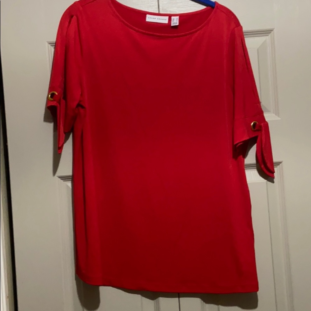 Susan Graver short sleeve blouse, size medium.